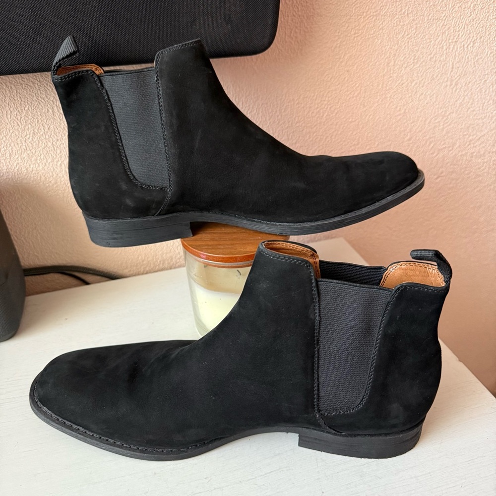 Aldo Men’s Suede Chelsea Boots Slip On Almond Toe Black  Size 9